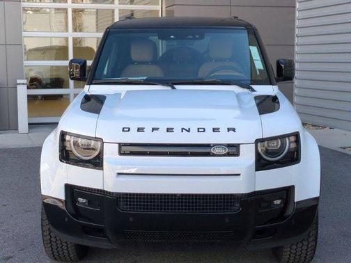 2026 Land Rover Defender P400 X-Dynamic SE