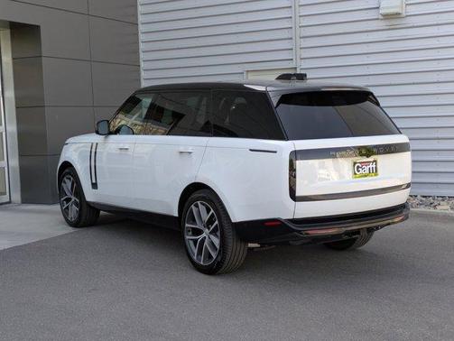 2025 Land Rover Range Rover P400 SE 7 Seat
