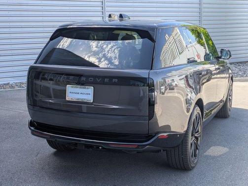 Charente Grey 2026 Land Rover Range Rover P400 SE 7 Seat
