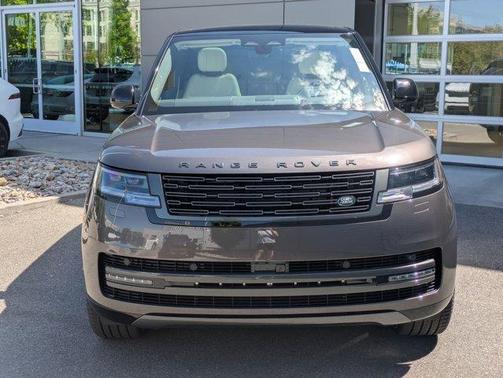 Charente Grey 2026 Land Rover Range Rover P400 SE 7 Seat