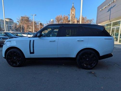 2025 Land Rover Range Rover P530 SE
