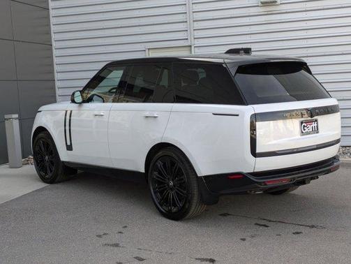 2025 Land Rover Range Rover P530 SE