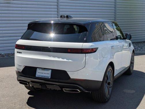 Fuji White 2026 Land Rover Range Rover Sport P360 SE