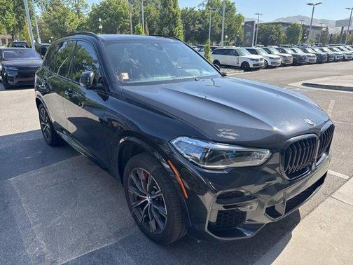 2022 BMW X5 M50i