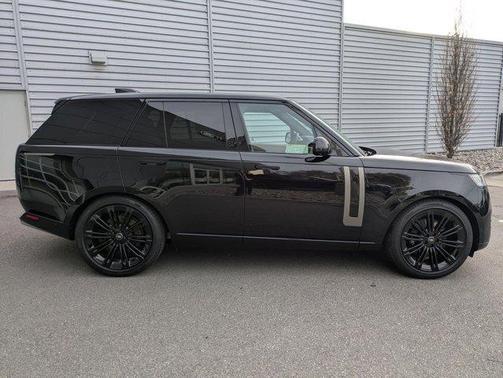 2025 Land Rover Range Rover P530 SE