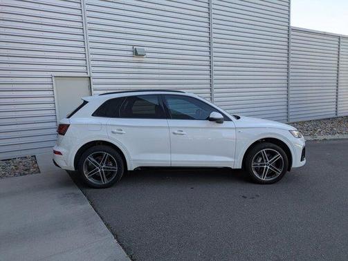 2023 Audi Q5 e 55 S line quattro Premium