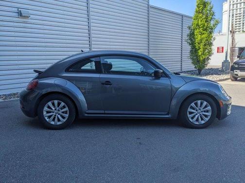 2018 Volkswagen Beetle 2.0T S