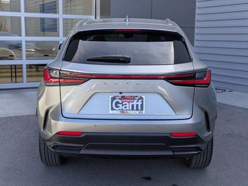 2024 Lexus NX 450h+ Luxury