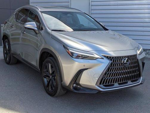 2024 Lexus NX 450h+ Luxury