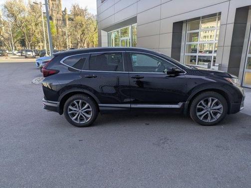 Crystal Black Pearl 2022 Honda CR-V Touring