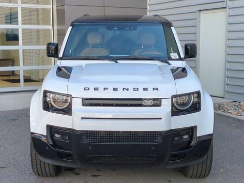 2026 Land Rover Defender P500 V8