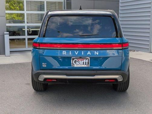 2024 Rivian R1S Adventure