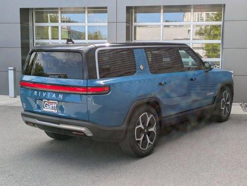 2024 Rivian R1S Adventure