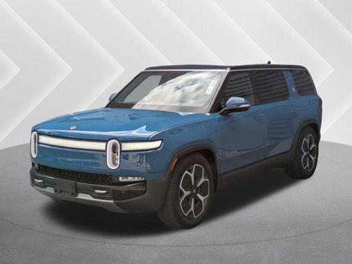2024 Rivian R1S Adventure