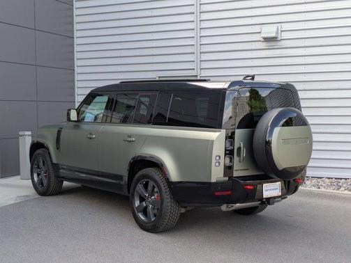 2025 Land Rover Defender P400 X