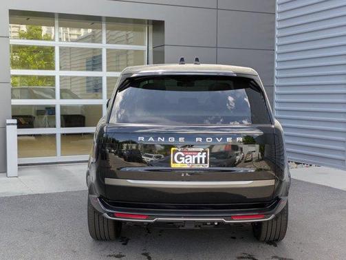 2025 Land Rover Range Rover P530 Autobiography