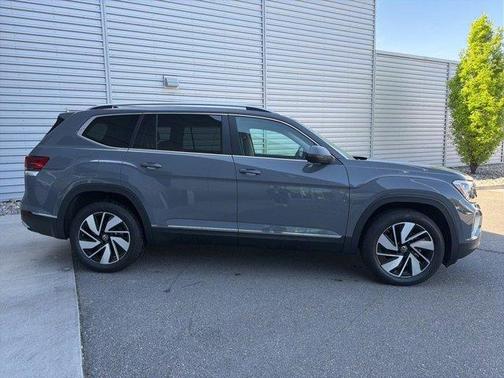 Pure Gray 2025 Volkswagen Atlas 2.0T SEL