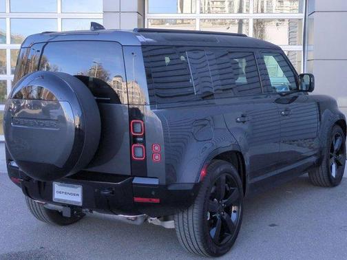 2026 Land Rover Defender P400 X-Dynamic SE