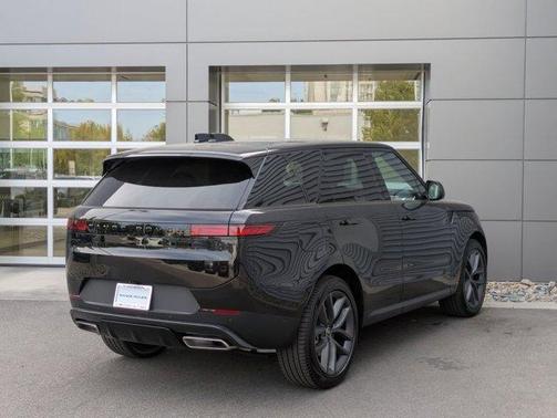 2025 Land Rover Range Rover Sport P360 SE