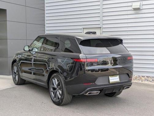 2025 Land Rover Range Rover Sport P360 SE