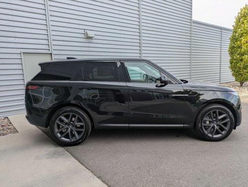 2025 Land Rover Range Rover Sport P360 SE