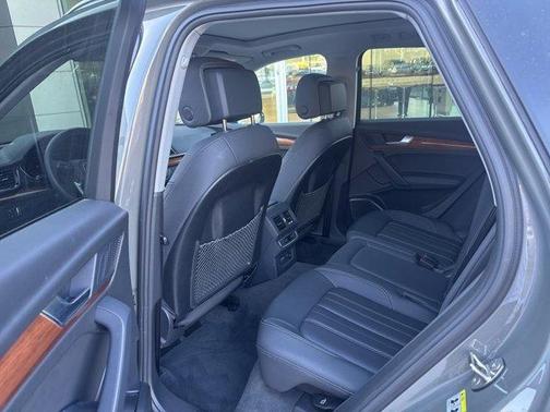 2023 Audi Q5 45 S line Premium Plus