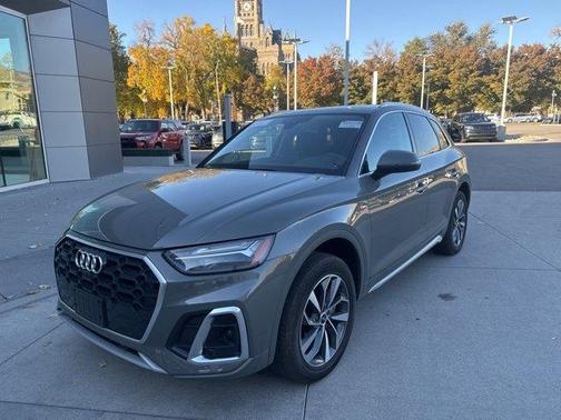 2023 Audi Q5 45 S line Premium Plus