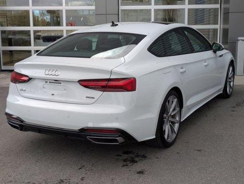 Glacier White Metallic 2025 Audi A5 Sportback S line Premium