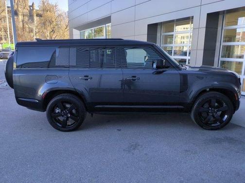 2026 Land Rover Defender P400 X-Dynamic SE