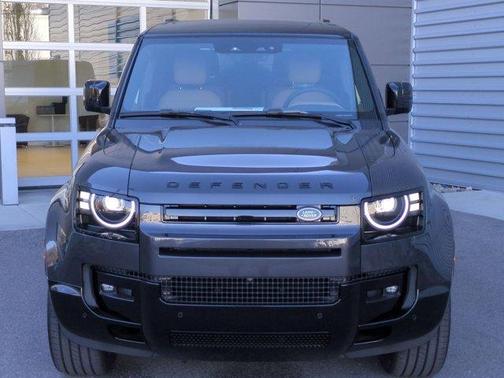 2026 Land Rover Defender P400 X-Dynamic SE