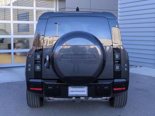 2026 Land Rover Defender P400 X-Dynamic SE