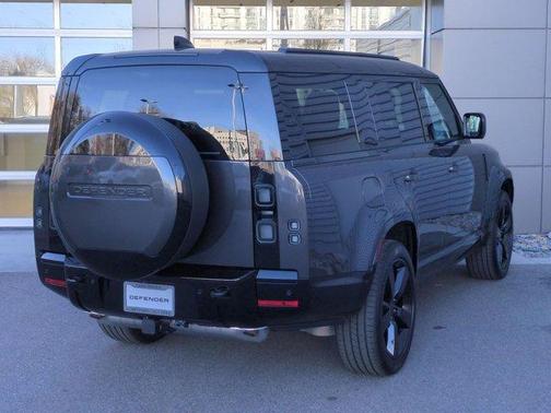 2026 Land Rover Defender P400 X-Dynamic SE