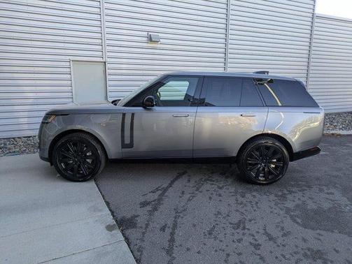 2026 Land Rover Range Rover P400 SE