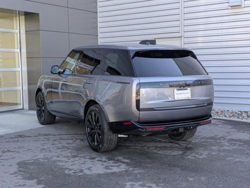 2026 Land Rover Range Rover P400 SE