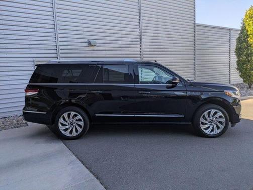 2024 Lincoln Navigator L Reserve