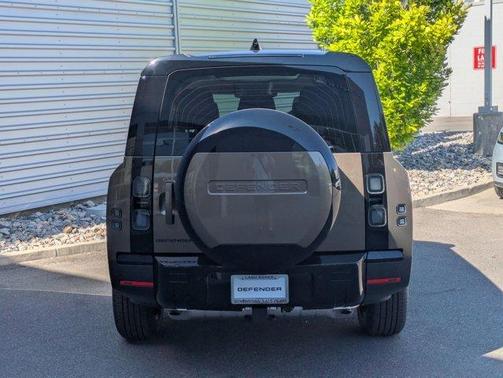 Gondwana Stone 2026 Land Rover Defender P300 S