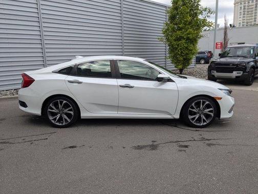 2019 Honda Civic Touring