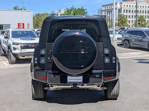 Santorini Black 2026 Land Rover Defender P400 X-Dynamic SE