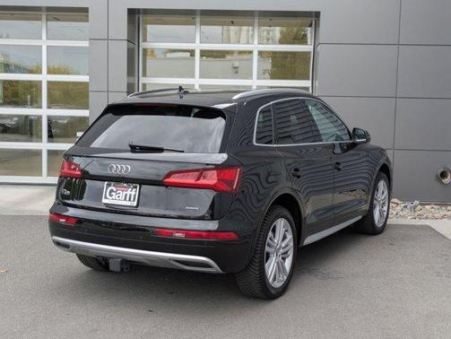 2020 Audi Q5 40 Premium Plus