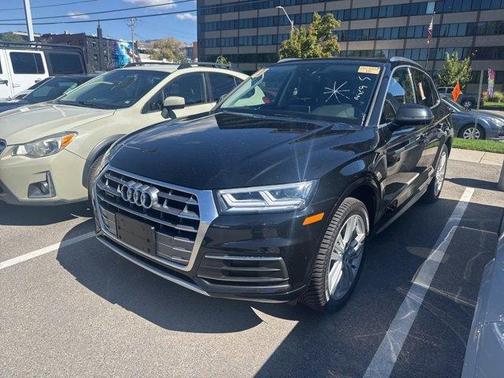 2020 Audi Q5 40 Premium Plus