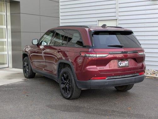 2024 Jeep Grand Cherokee Laredo