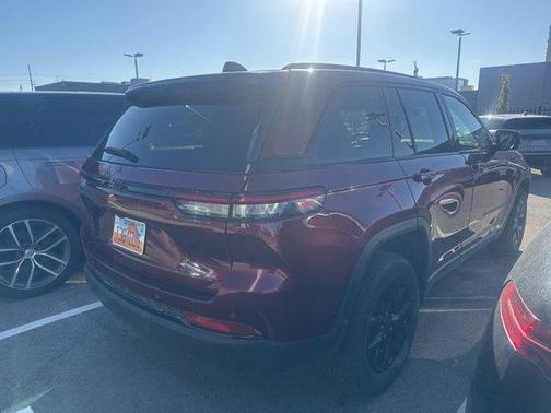 2024 Jeep Grand Cherokee Laredo