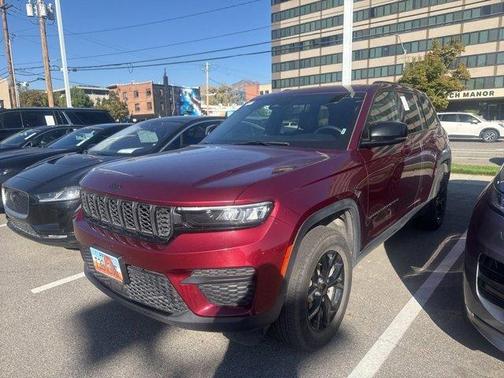 2024 Jeep Grand Cherokee Laredo