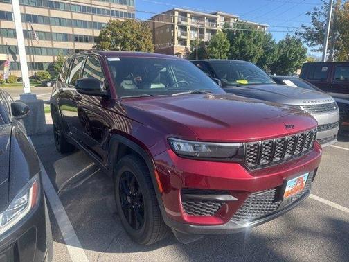 2024 Jeep Grand Cherokee Laredo