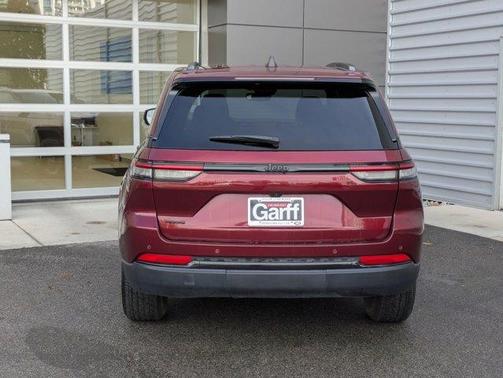 2024 Jeep Grand Cherokee Laredo