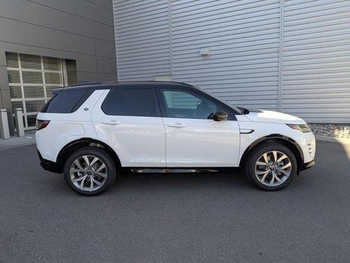 Fuji White 2026 Land Rover Discovery Sport LANDMARK