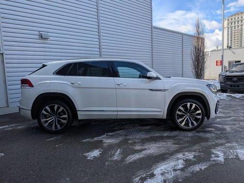 2023 Volkswagen Atlas Cross Sport 3.6L V6 SEL Premium R-Line