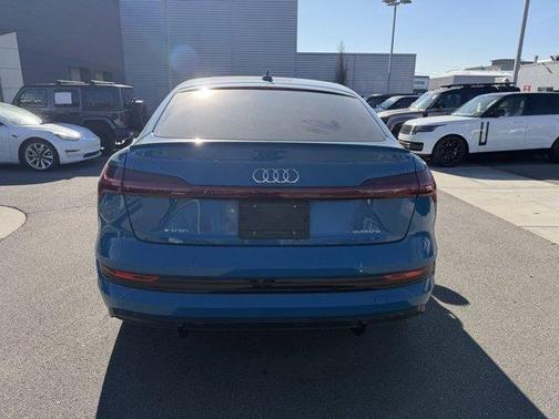 2021 Audi e-tron Prestige