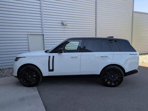 2025 Land Rover Range Rover P400 SE