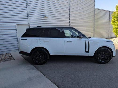 2025 Land Rover Range Rover P400 SE